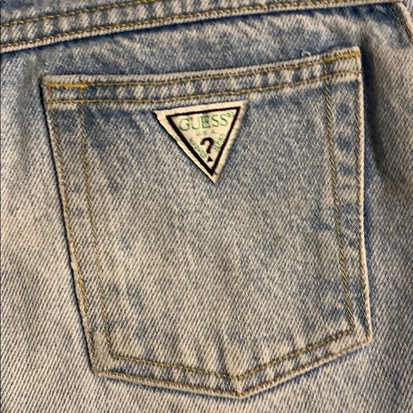 Vintage Guess Jean shorts - Picture 3 of 3